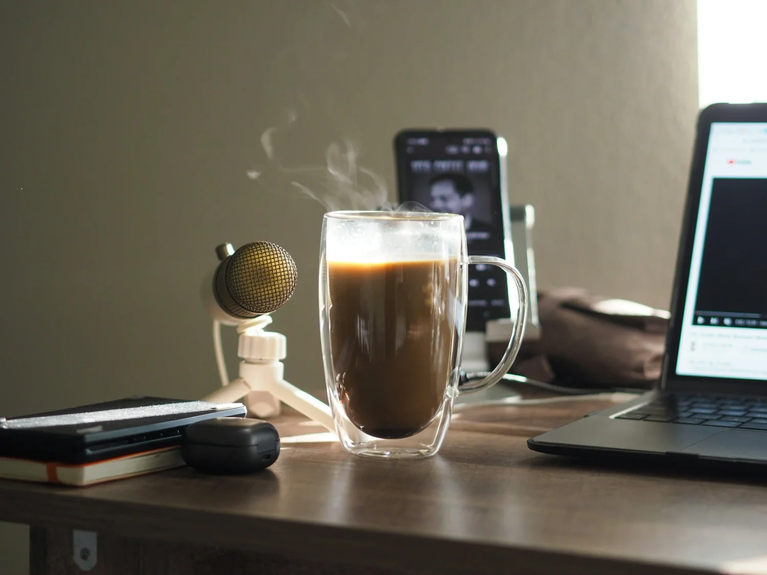 How to Land Journalism Jobs