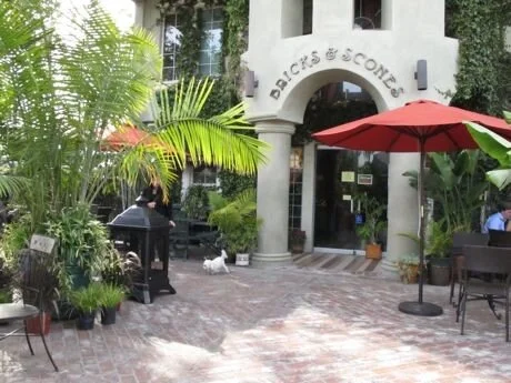 Amy-Suto-Best-Los-Angeles-Coffeeshops-Write-Screenplay-Living-in-LA-Bricks-N-Scones-Larchmont
