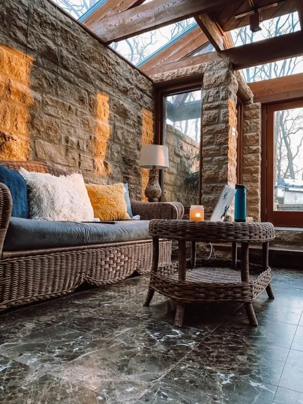 Amy-Suto-Digital-Nomad-on-a-Budget-Remote-Work-Freelancer-Traveling-Writer-Galena-Illinois-AirBnB