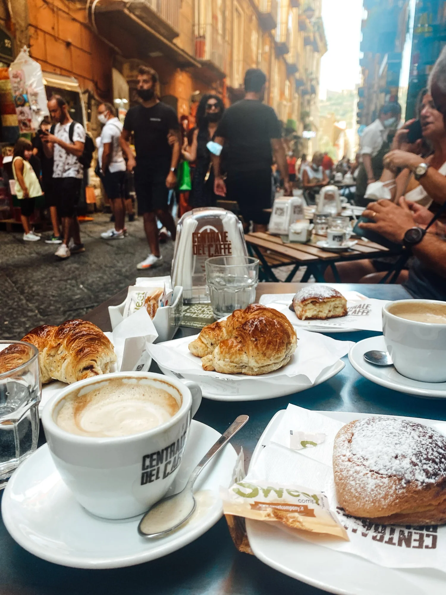 Naples_Italy_Espresso_Breakfast_Croissant.JPG