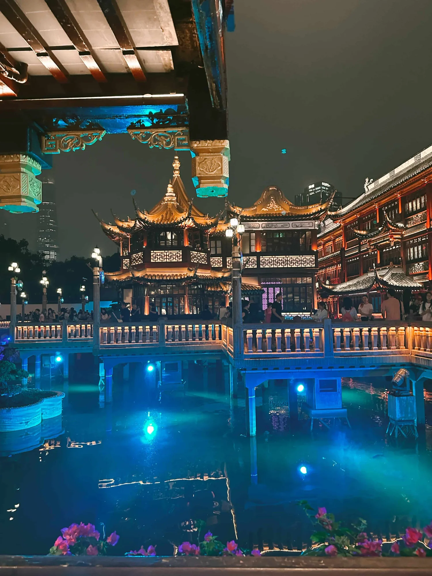 Travel Guide: Shanghai, China