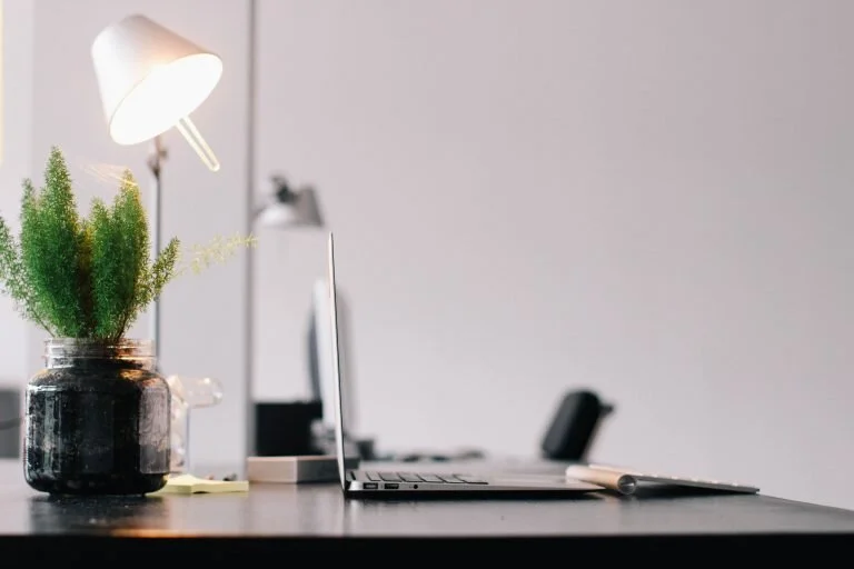 Amy-Suto-Wroking-in-Hollywood-Writing-Getting-Organized-Motivated-After-Setback-Tips
